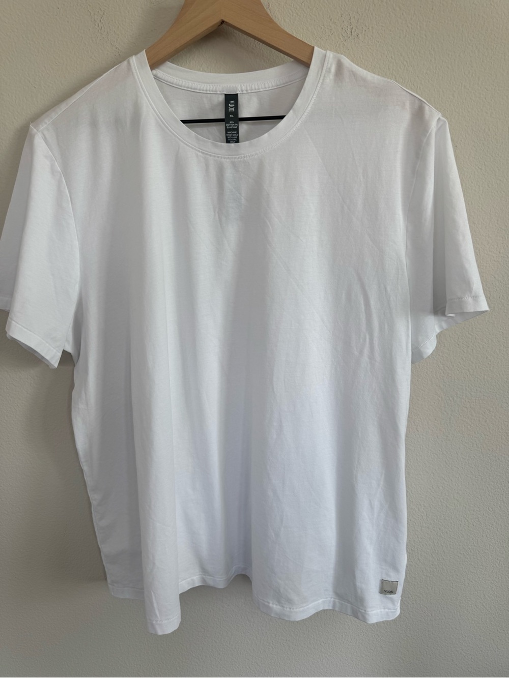 Vuori Women’s White Performance Cotton Tee Shirt XL Soft Stretch Athleisure Top
